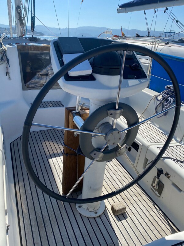 Rueda de timón de cuero